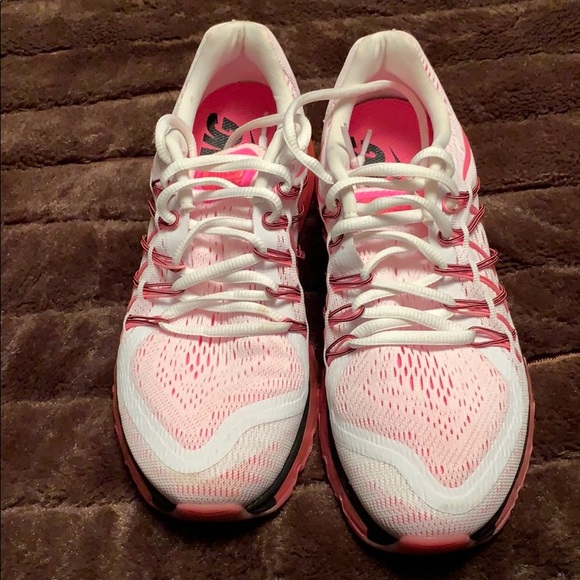 Women’s Nike Airmax - Picture 3 of 7